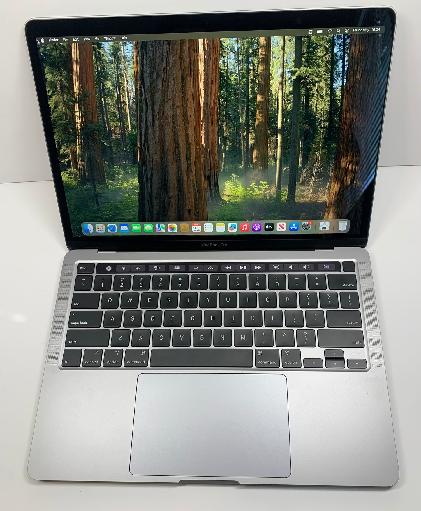 2020 MacBook Pro 13" i5-1.40GHz- 8GB RAM - 256GB SSD