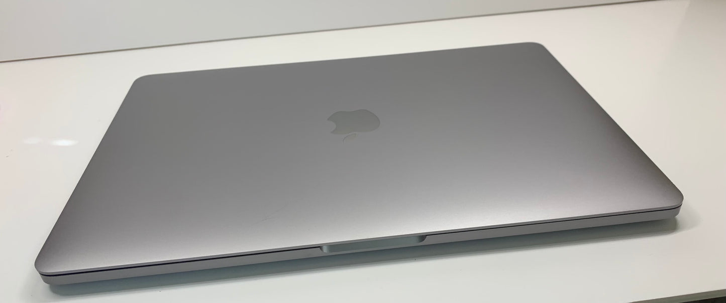 2020 MacBook Pro 13" i5-1.40GHz- 8GB RAM - 256GB SSD